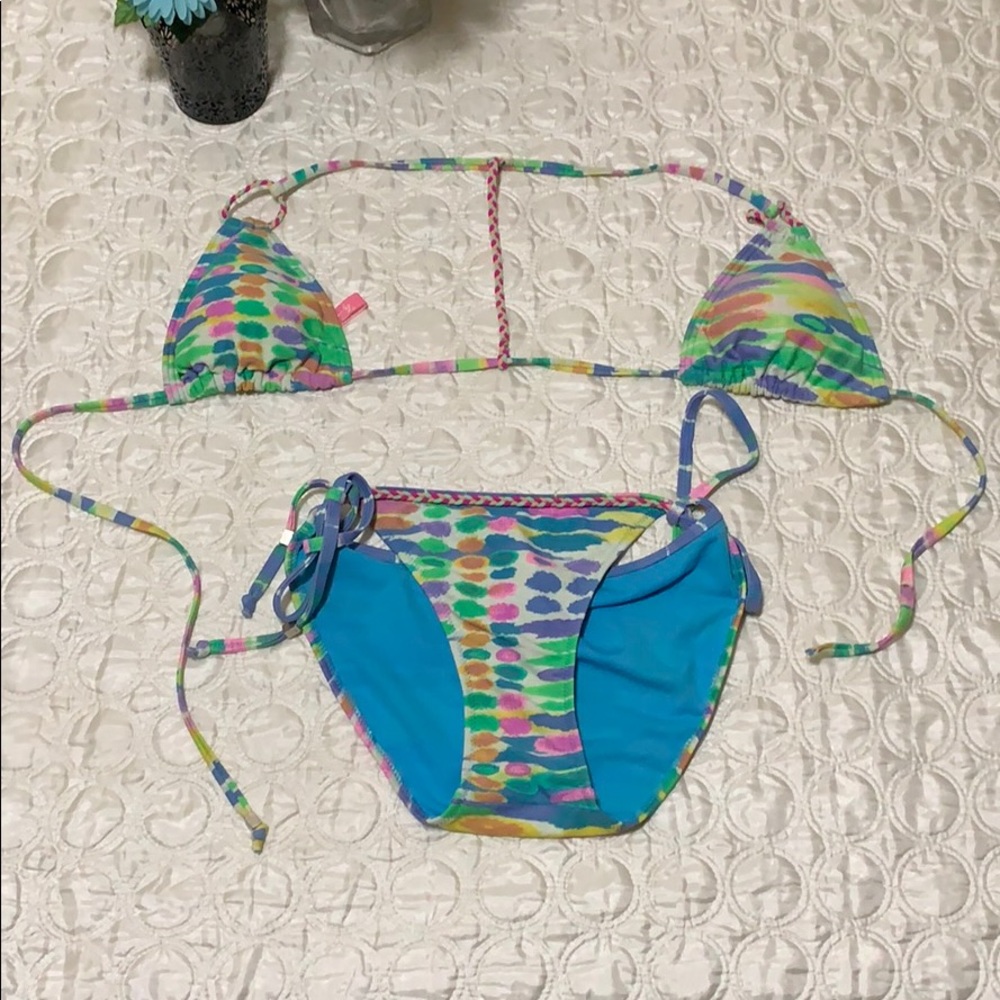 Frenchy Bikini large bottoms medium top